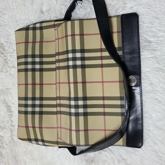 FINAL Sale.…….💯 Authentic Burberry Shoulder Bag - Picture 7 of 14